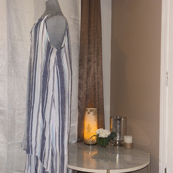 ✨💙🤍 Spring / Summer Dress 💙🤍✨ - Picture 3 of 4